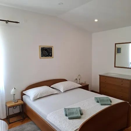 Jurasovic Apartment Makarska
